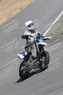 media/Nov-12-2023-Classic Track Days (Sun) [[11f17acb81]]/Group 3/session 2 turn 9/
